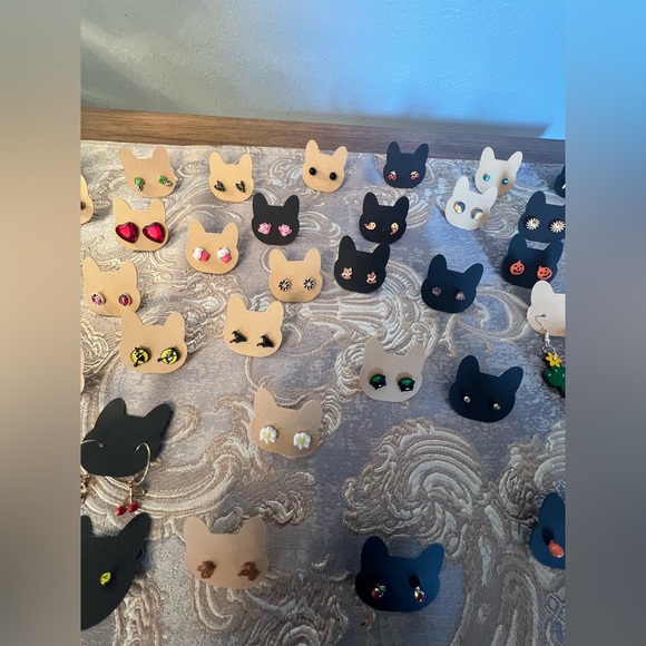 45pc Kid’s Earring Bundle Set - Picture 6 of 7